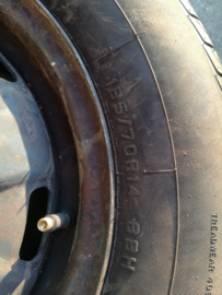 14 inch stalen velgen met band 185/70R14 88T