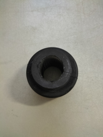Draagarmrubber Nissan Patrol Y60 54476-01J00 Origineel.