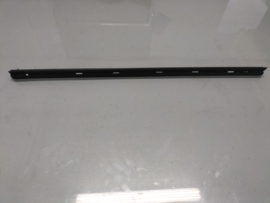 Seal assy-rear door Inside, right-hand Nissan Primera P12 82834-AV500 Used part.
