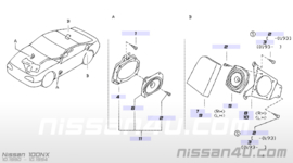 Speakerframe linksachter Nissan 100NX B13 28165-61Y00 Gebruikt.