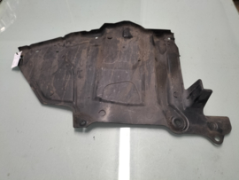 Zijafscherming motorblok links Nissan Primera P12 75894-AV600 Gebruikt.