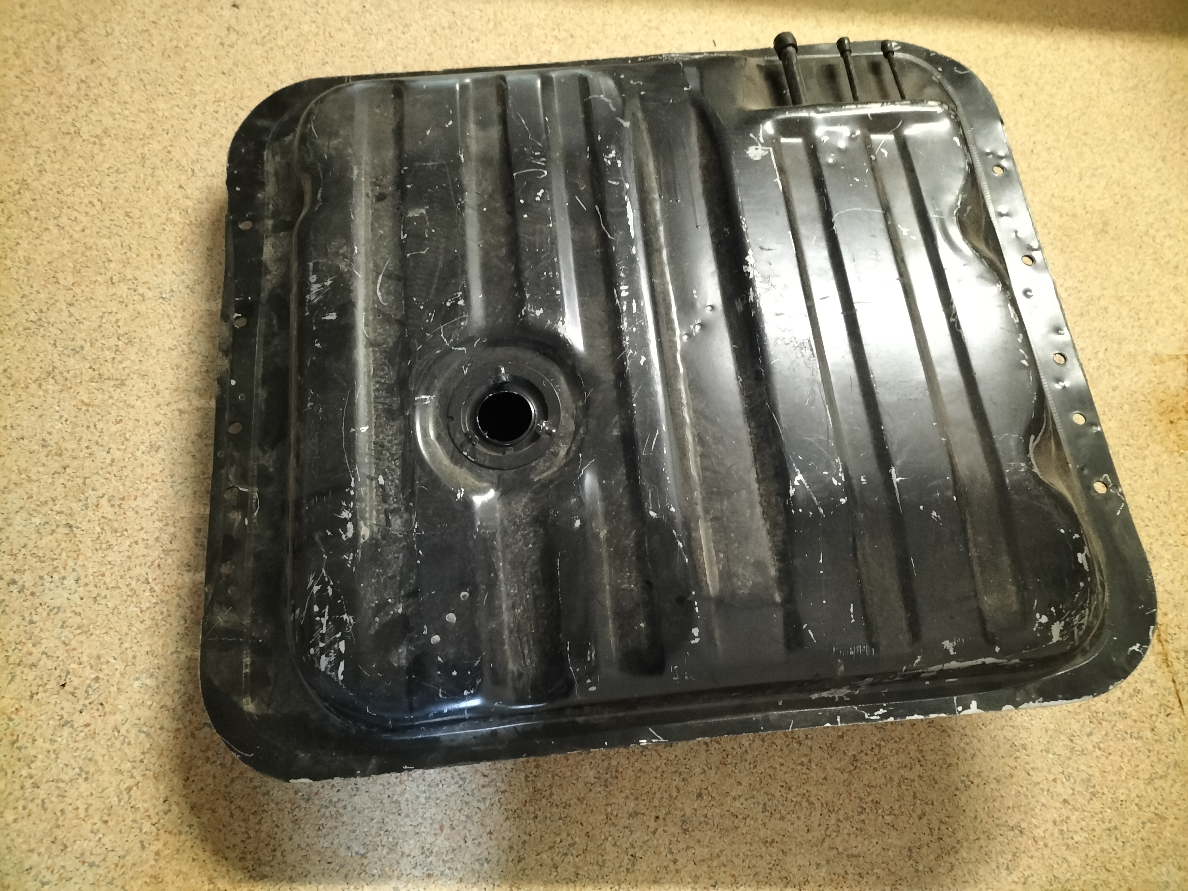Tank fuel Nissan Urvan E23 17201-R8309 New.