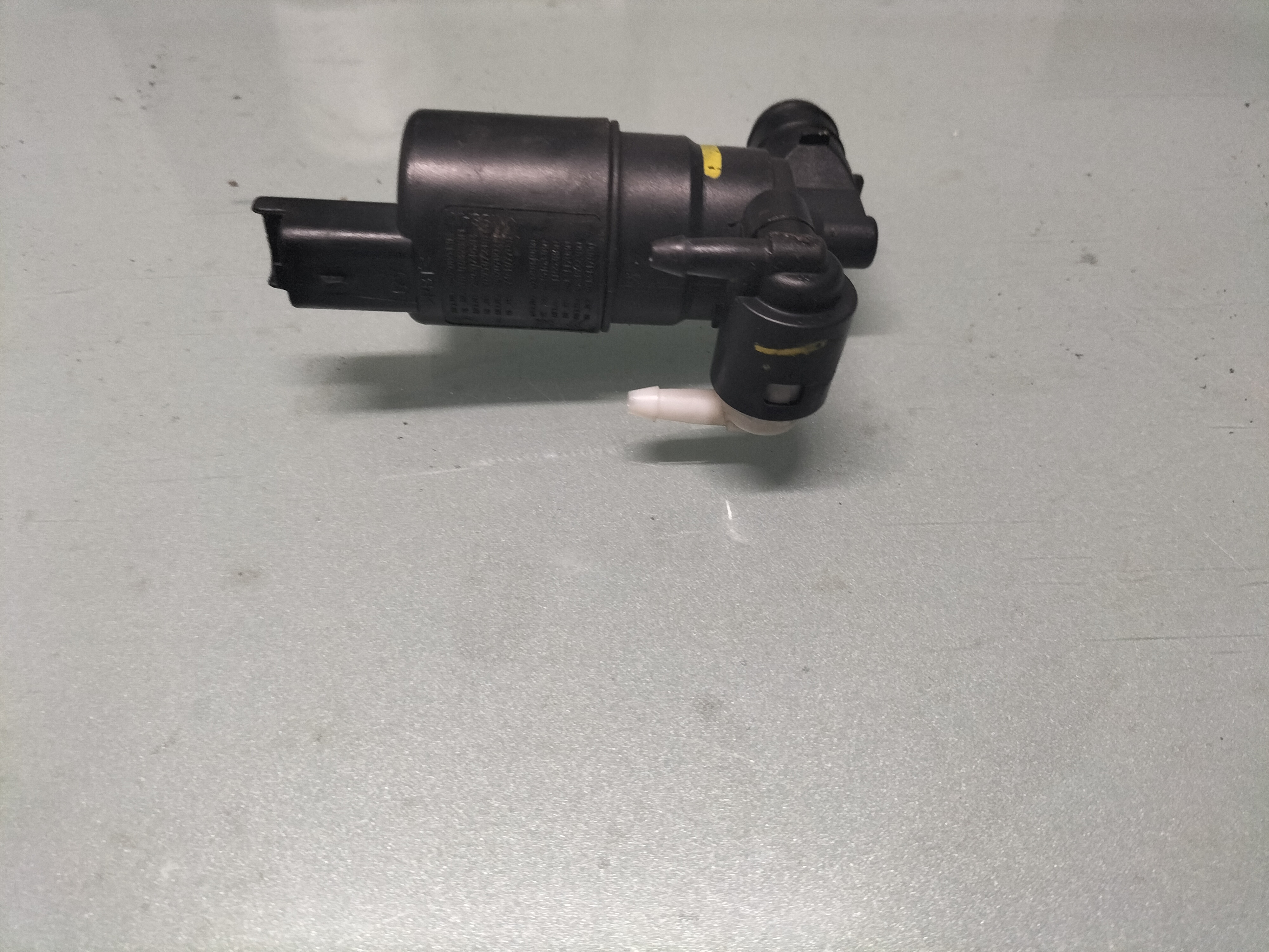 Ruitensproeierpomp Nissan Micra K14 28920-5FA0A Gebruikt