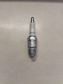 Plug-spark Champion Powersport RV15YC4/T10 AC/ Chevrolet/ Pontiac/ Volvo (20250422) New.