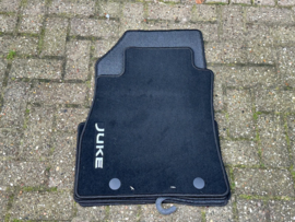 Floor mat set Nissan Juke F15 KE745-1K001 Original.