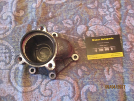 Thermostaathuis YD22DDT / YD25DDT Nissan 11061-AU600