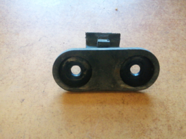 Bracket-front bumper Nissan Terrano2 R20 62046-7F000 Used part.