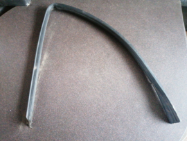 Weatherstrip-roof drip, left-hand Nissan Terrano2 R20 76843-0X000 Used part.