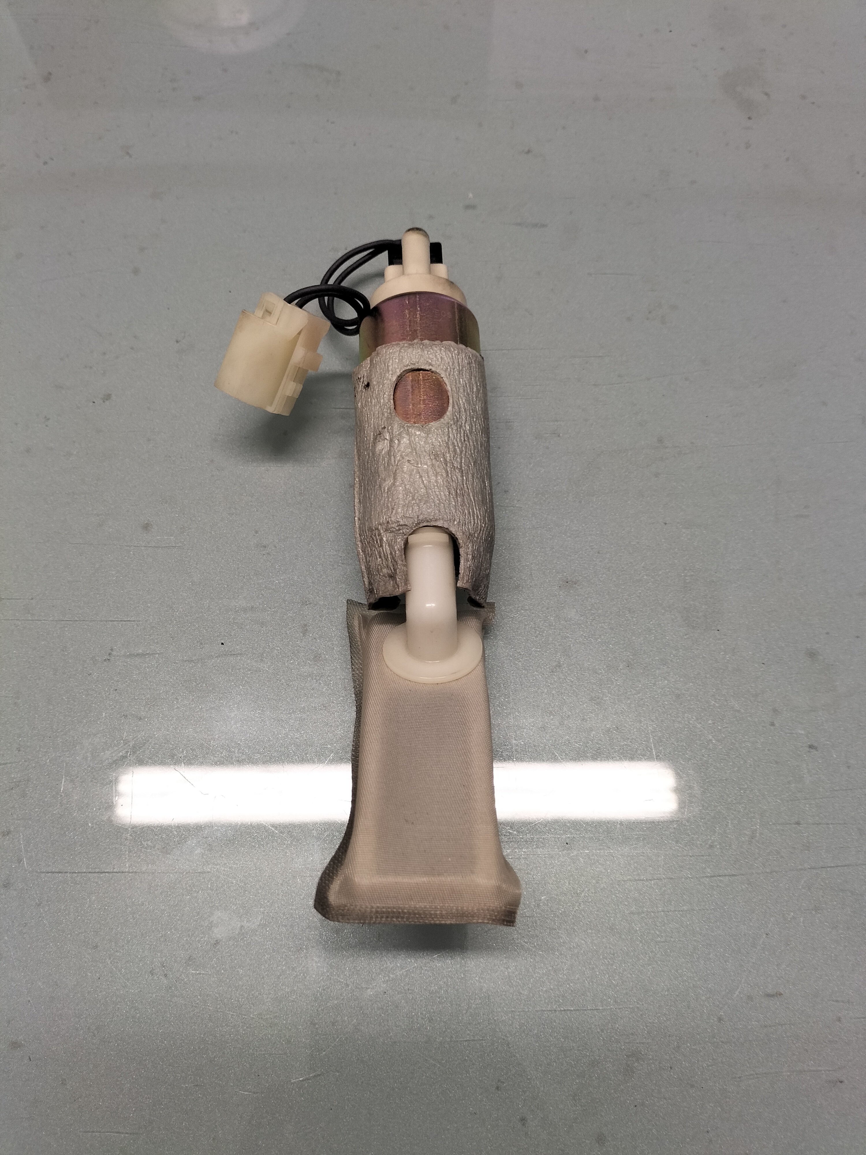 Fuel-pump Nissan 17042-0M023 Original