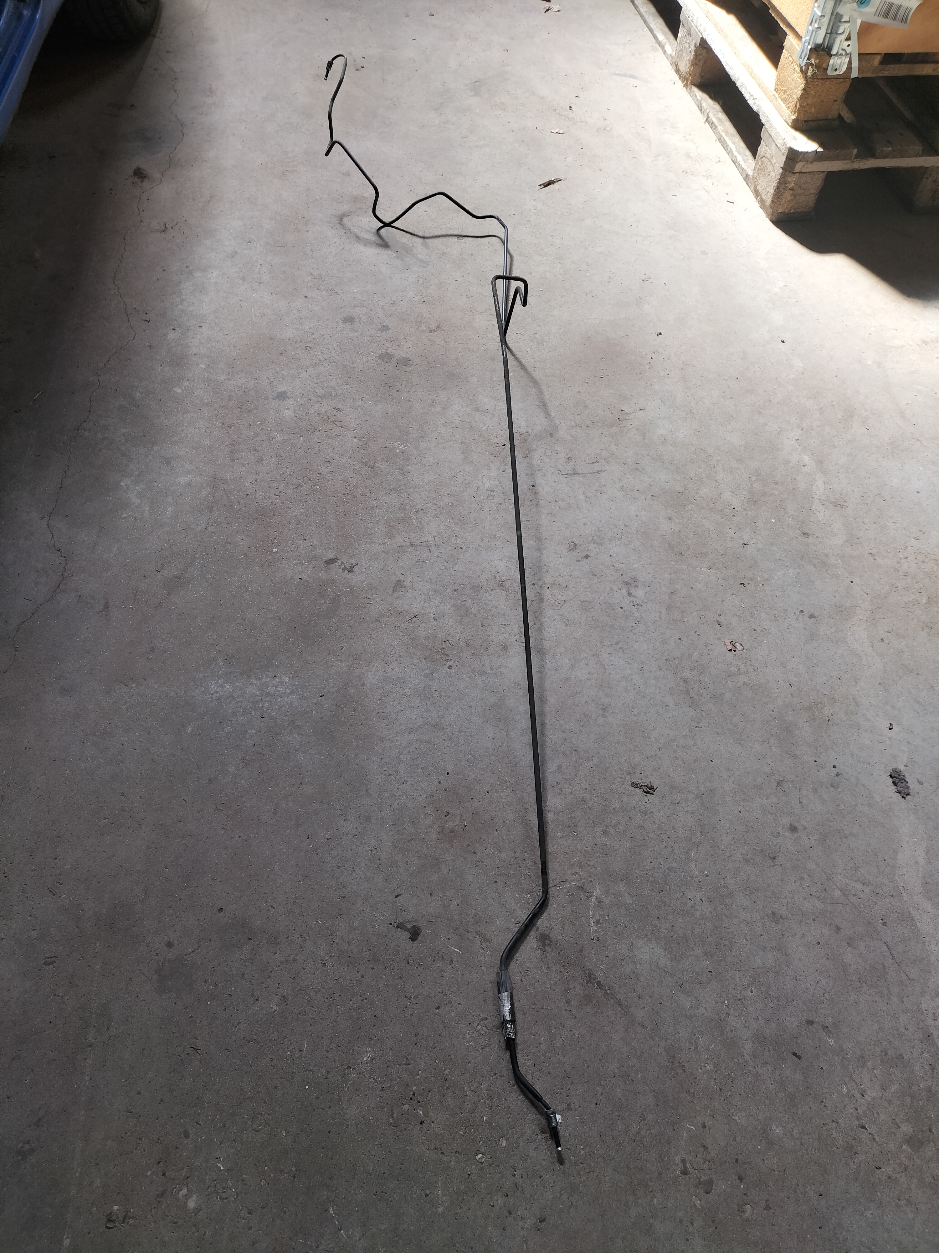 Remleiding linksachter Nissan Micra K14 46285-5FA1A Gebruikt.