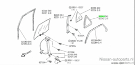 Rubber zijruit achterportier rechts Nissan 82272-90J00 Gebruikt.
