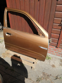 Portier rechtsvoor Nissan Primera P11/ WP11 80100-2J535 (HV0)