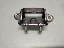 Deurscharnier achterportier rechtsboven Nissan Primera P12 82400-AV630 Gebruikt.