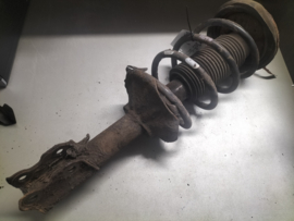 Veerpoot linksvoor Nissan 100NX B13 54303-50C25 + 54010-52Y03 Gebruikt.