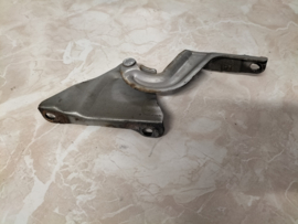 Motorkapscharnier links Nissan Micra K10 65401-21B00 Gebruikt.