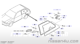 Moer zijruit Nissan 76844-15F10 C23/ D21/ D22/ K11/ M10/ N13/ N14/ R20/ S12/ WD21 Gebruikt.