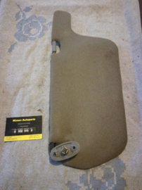 Zonneklep Nissan Sunny N14. Bestuurderskant 96401-51C10