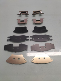Hardware-kit front disc Brake pad Nissan 41080-09W29 Original