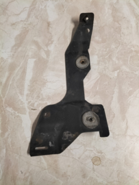 Bumpersteun rechtsvoor Nissan micra k10  62220-21b00 Gebruikt.