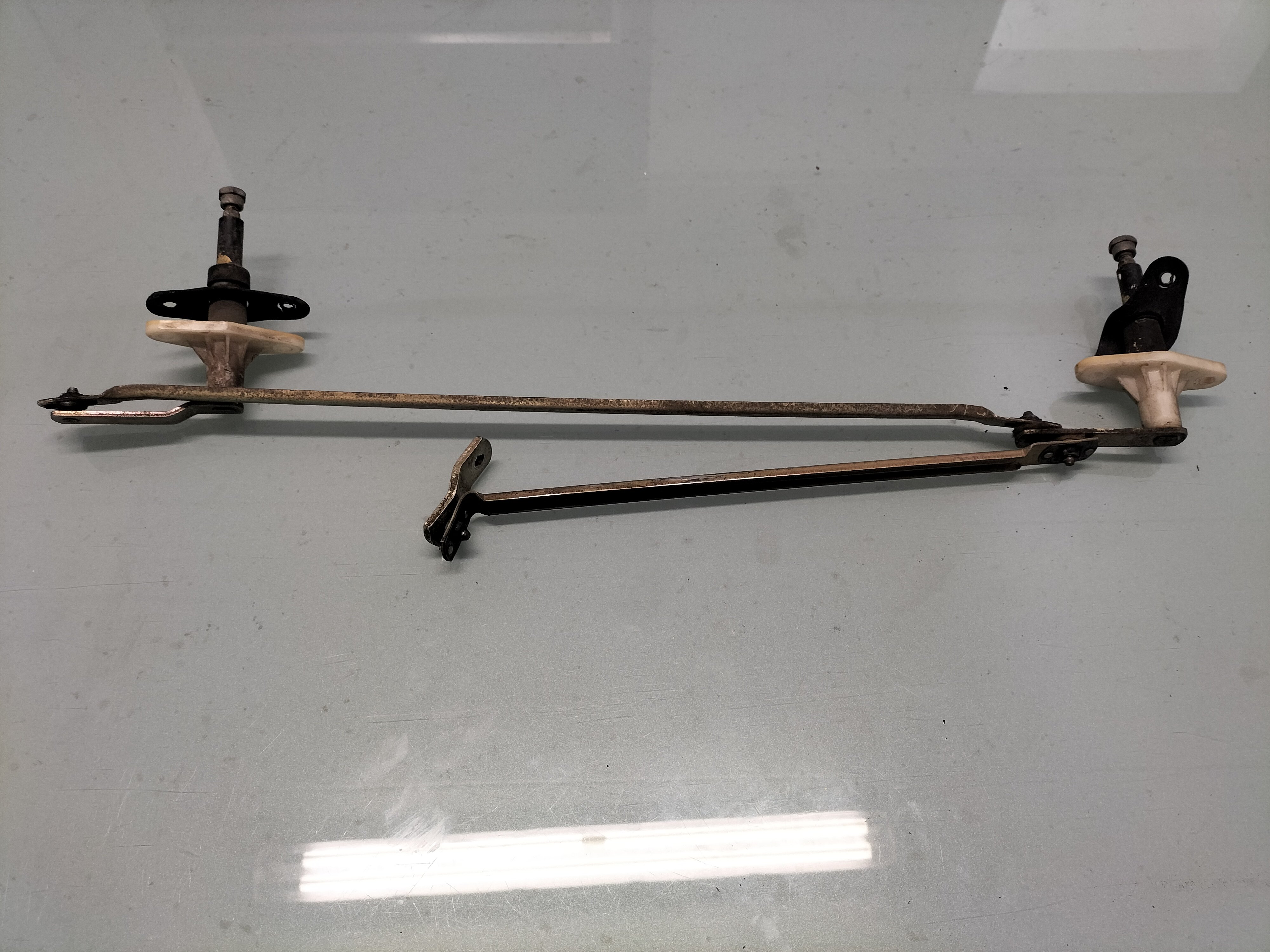Assy-drive, windshield wiper Datsun Cherry E10 28800-M1010 Used part.