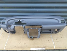 Dashboard Nissan Micra K11 68100-5F200 Gebruikt.