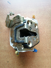 Deurslot linksvoor Nissan Terrano2 R20 80503-7F400