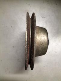 Pulley fan Datsun Bluebird 510 21051-21001 Used part.