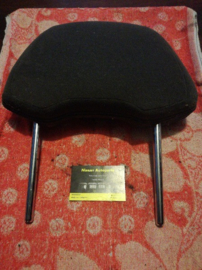 Hoofdsteun voorstoel Nissan 100NX B13 86400-62Y60 Gebruikt.