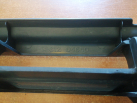 Grille front Nissan Bluebird T72 62310-D4699 (62310-D4660) 418 Used part.