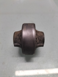 Draagarmrubber Nissan 54570-AX600 CK12/ E11/ K12 Nieuw.