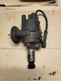Stroomverdeler A10 Datsun Cherry E10 22100-M0100 Gebruikt.