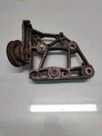 Montageplaat aircopomp Nissan 11910-BN300 Gebruikt