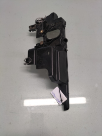 Afdekkap brandstofgallerij K9K Nissan 16686-00QAB E11/ J10/ JJ10 Gebruikt.