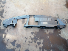 Afdekkap bovenzijde grille Nissan Qashqai J12 62322-6UA0A Schade.