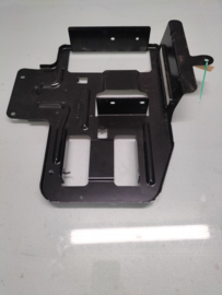 Bracket-AV & navi Nissan Primera P12 28258-BA000 Used part.
