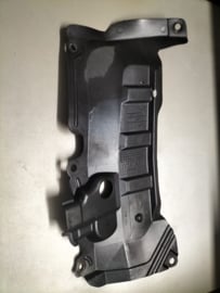 Afdekkap onderzijde motorblok links Nissan Primera P11/ WP11 75899-9F600 Gebruikt.
