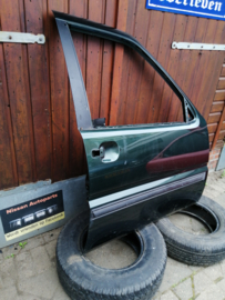 Portier rechtsvoor Nissan Terrano2 R20 80100-7F031