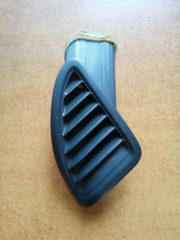 Grille-side defroster, left-hand Nissan Primera P11/ WP11 68741-9F600 Used part.