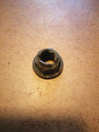 Nut Nissan 01223-S102E Used part.