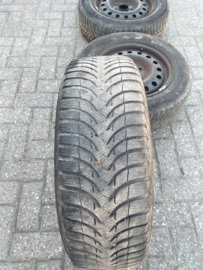 15 inch stalen velgen met band 195/60R15 40300-BU000 Nissan Almera Tino V10 Gebruikt.