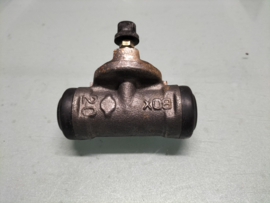 Rear axle wheel brake cylinder Nissan 44100-3J310 Original