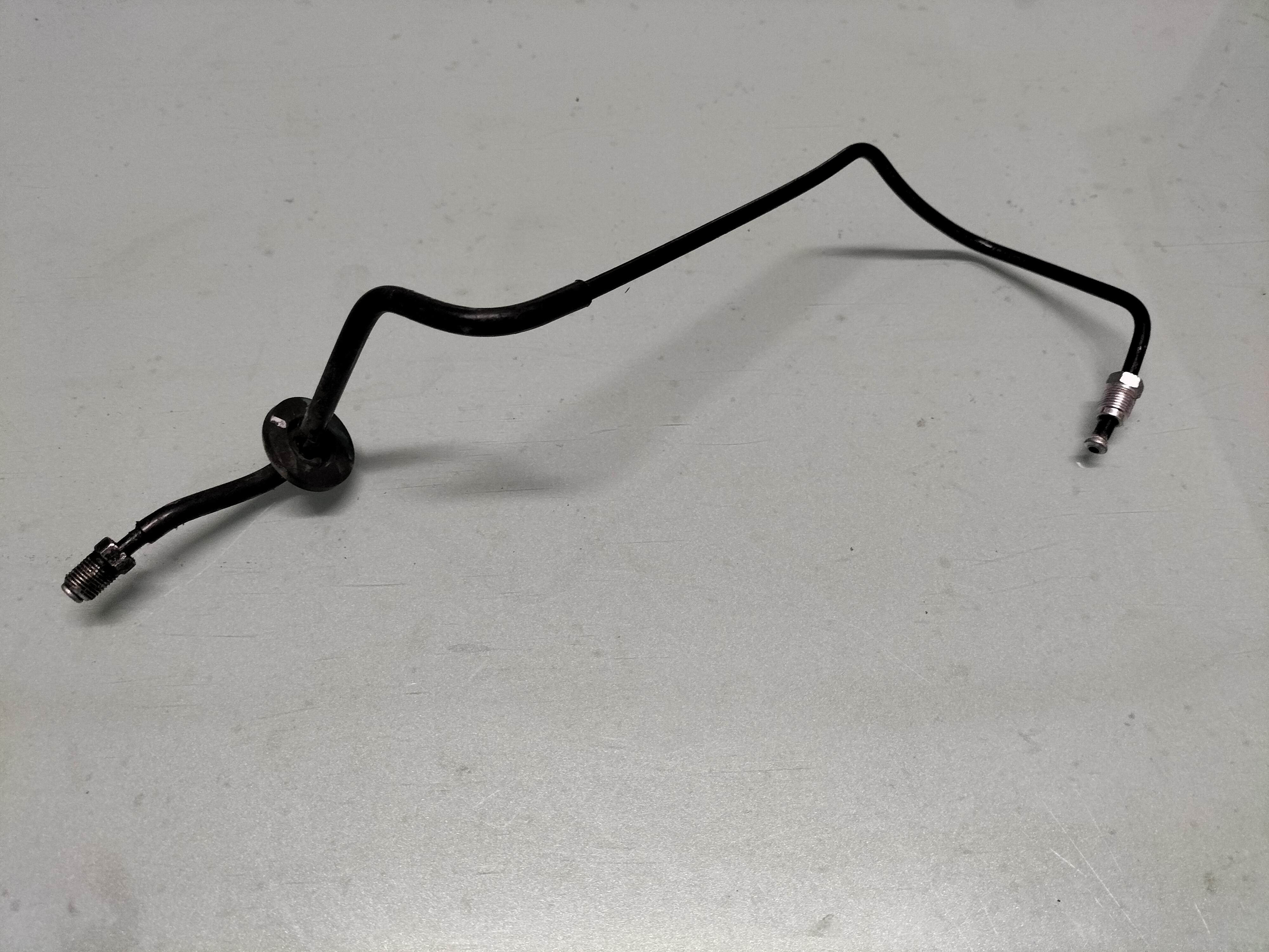 Remleiding rechtsvoor Nissan Micra K14 46240-5FA5A Gebruikt.