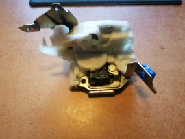 Lock & remote control tail gate Nissan Terrano2 R20 90500-0X00C Used part.