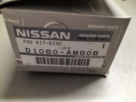 Remblokset vooras Nissan 350Z Z33 D1060-AM80B Origineel.