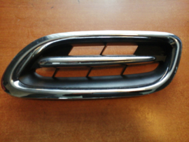 Grille Nissan Micra K11 62310-1F525 (set links + rechts) Origineel.