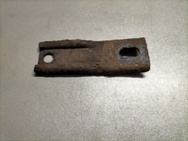 Voorbumpersteun midden Nissan Micra K10 62258-21B00 Gebruikt.