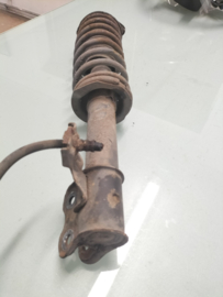 Strut front right-hand CG10DE/ CG13DE red/yellow Nissan Micra K11 without abs 54010-4F119 + 54302-6F625 Used part.