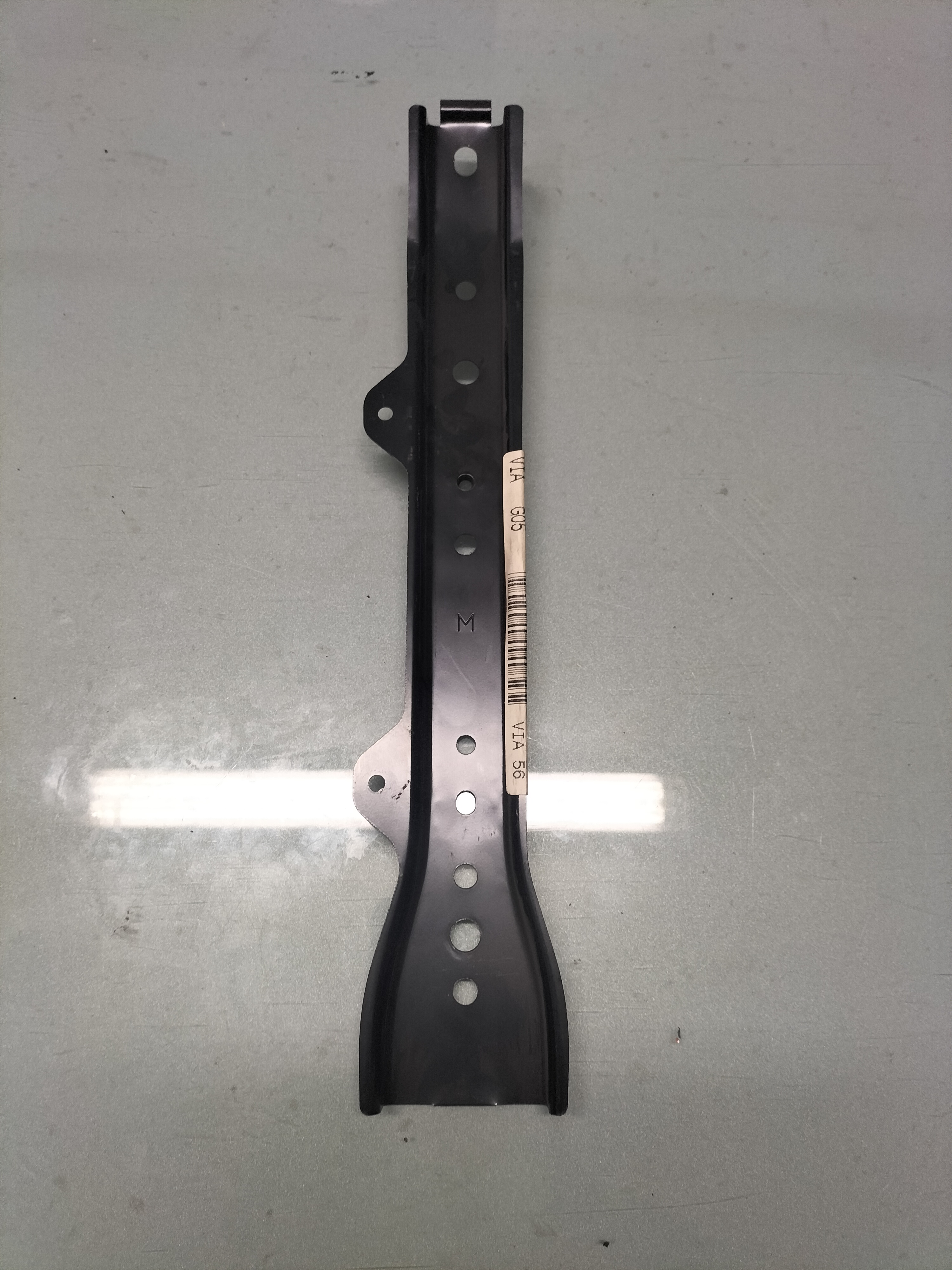 Vertikale steun radiateurframe Nissan 62550-4U000 Origineel.