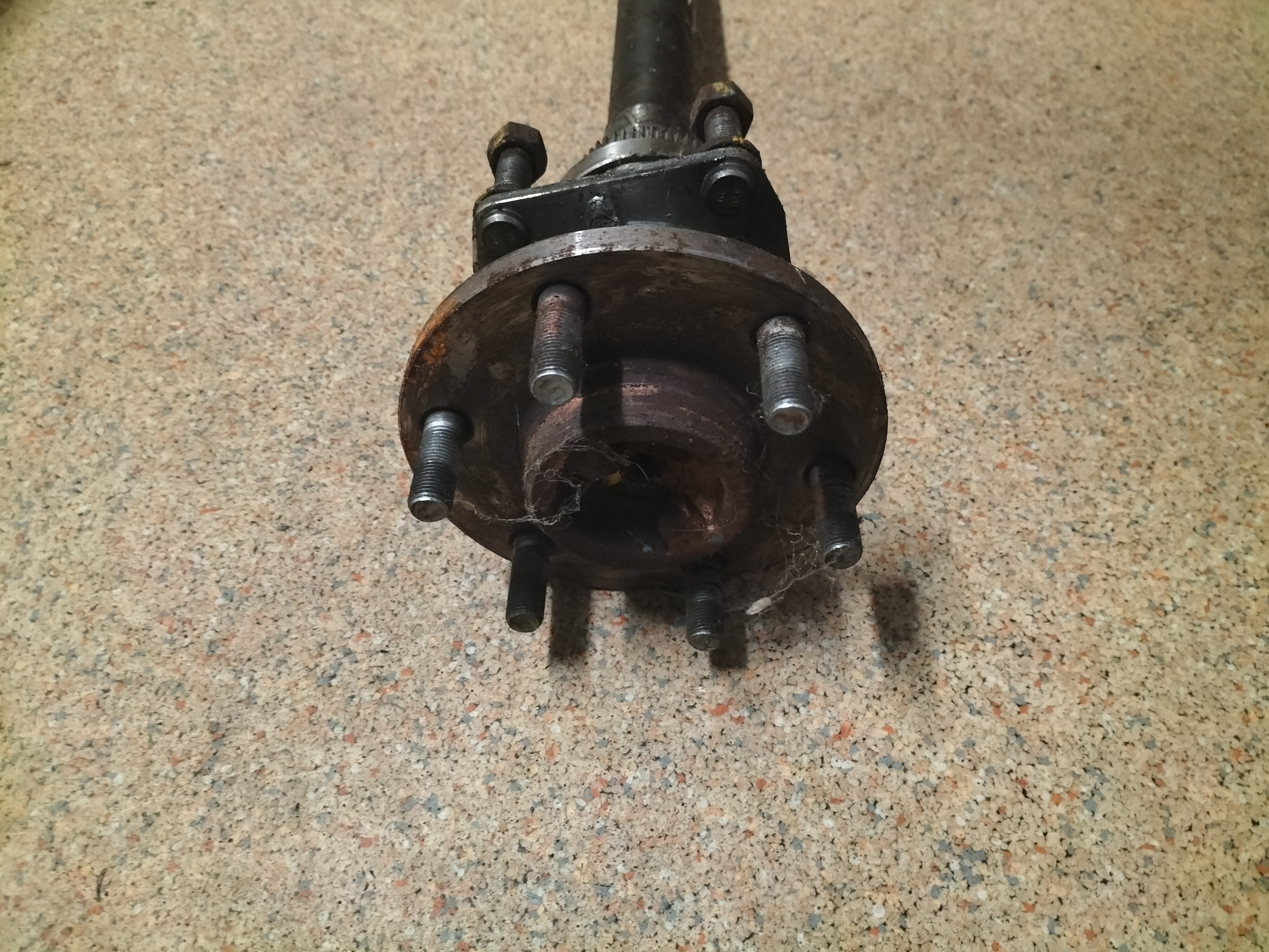 Steekas achter Nissan Navara 39600-EB32C Gebruikt