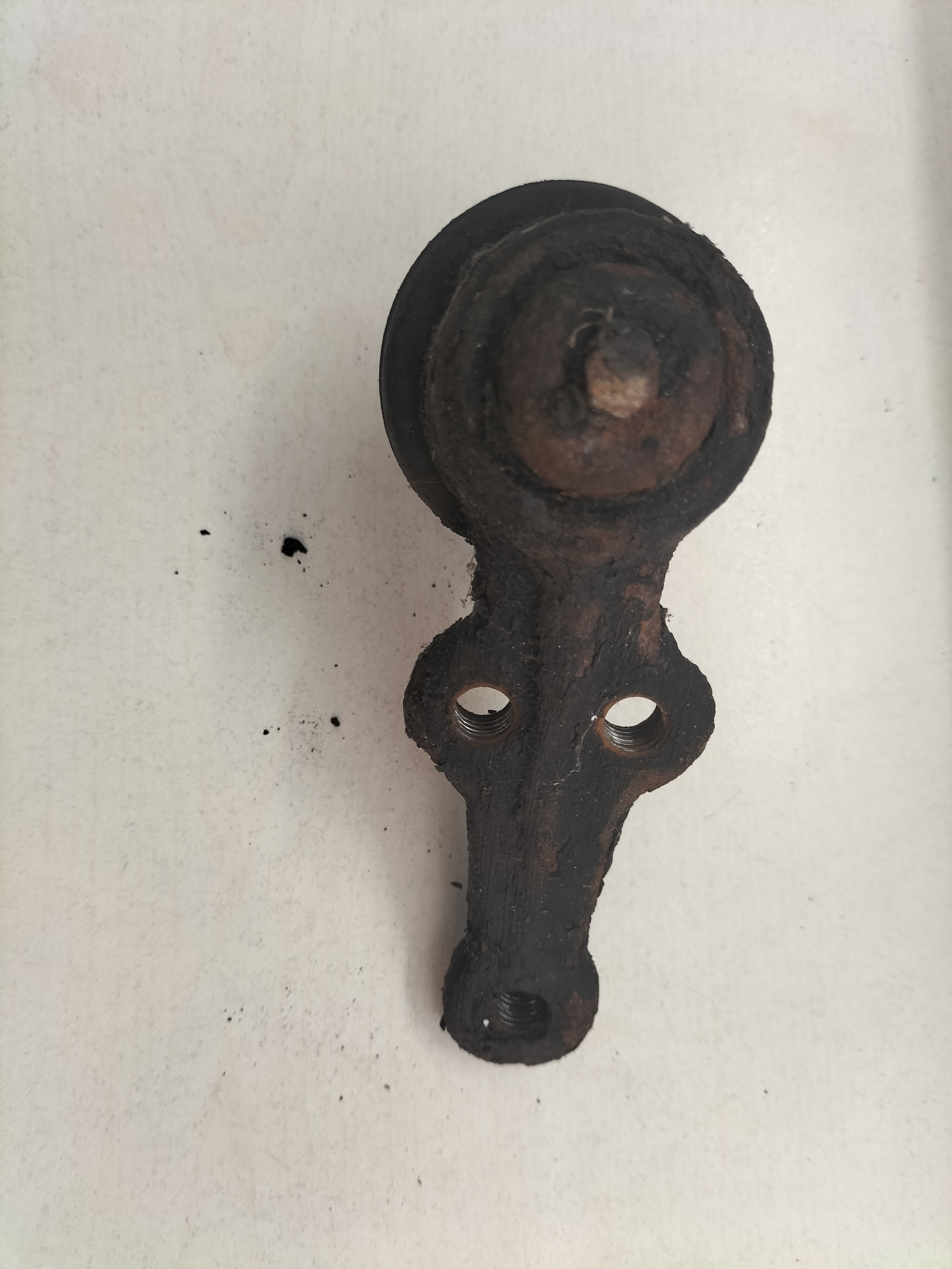Fuseekogel Datsun Cherry E10 40160-M0225 Gebruikt.